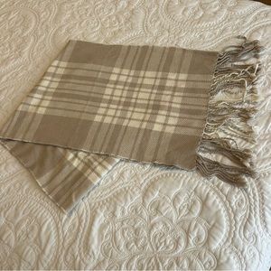 Banana Republic scarf cream and tan plaid
